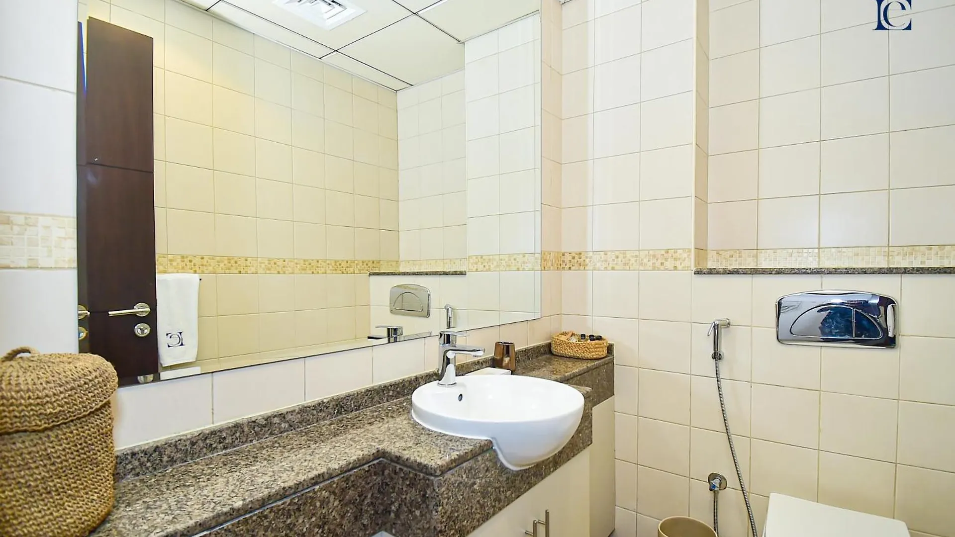 Luxury Escapes - Marina Views 1Br Apartments - Bay Central Dubai Marina